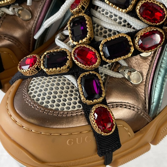 Gucci Flashtrek Gold Sega size 38.5 sneaker with removable crystal straps - Picture 9 of 10